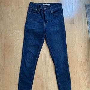 Levi's 720 Highrise Super Skinny